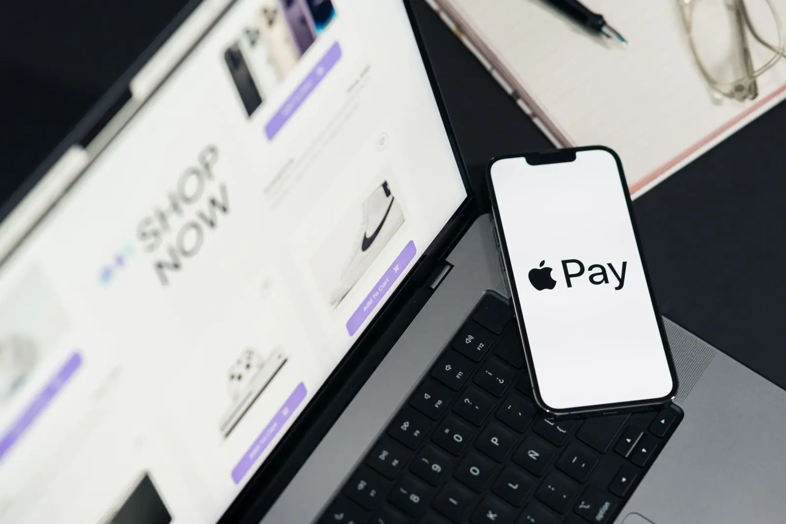 Customer completing mobile payment on an e-commerce website